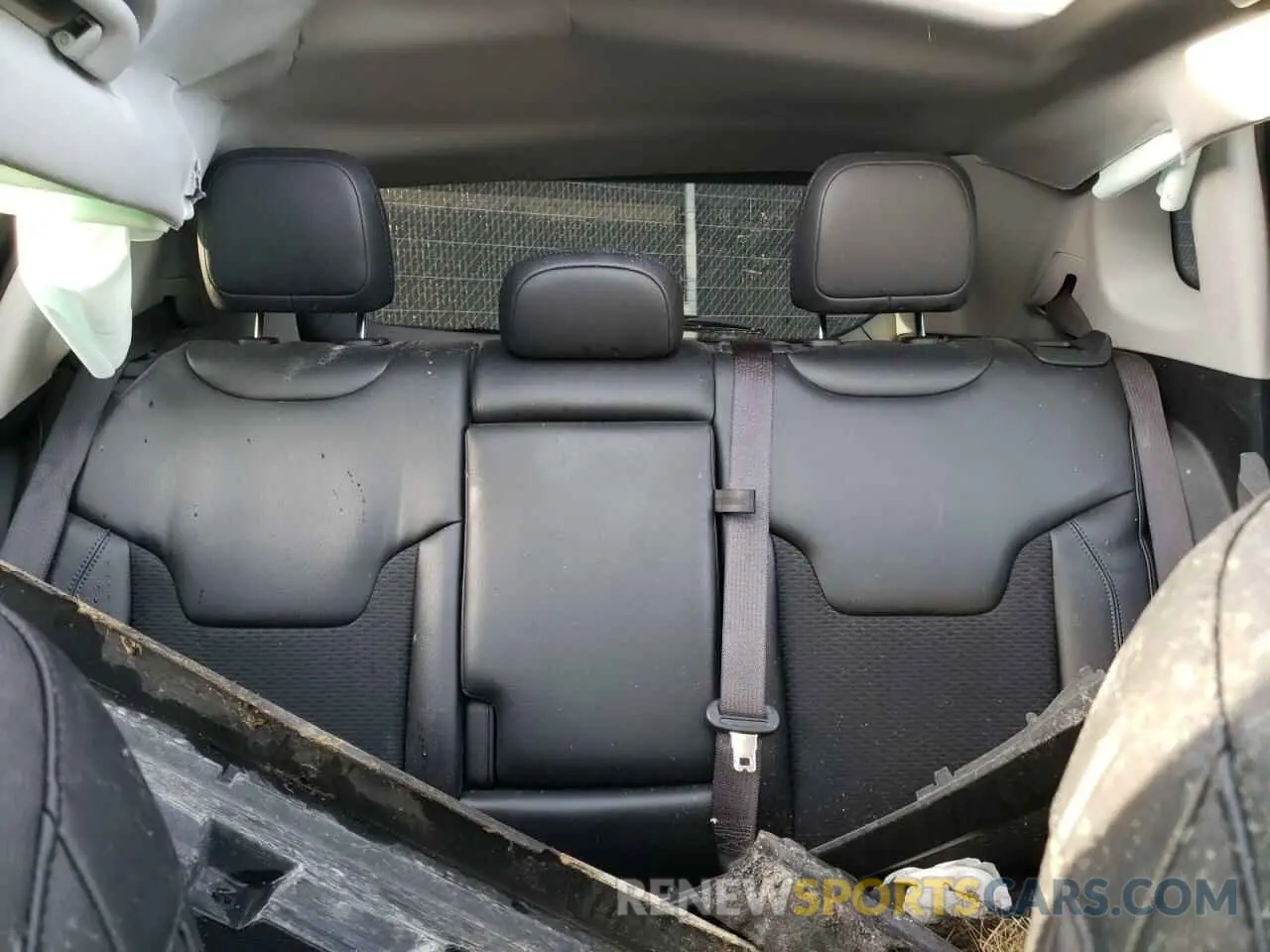 10 Photograph of a damaged car 3C4NJDBB7NT122230 JEEP COMPASS 2022