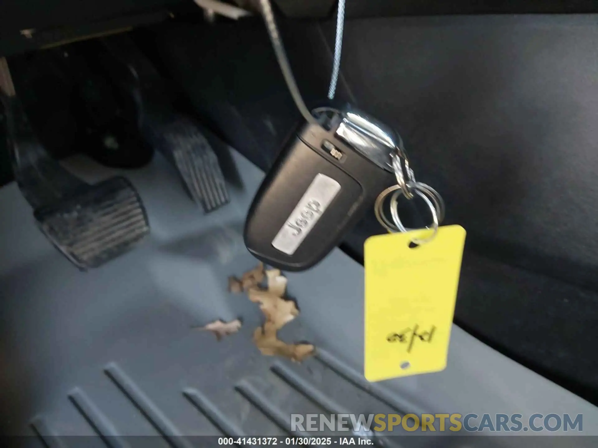 11 Photograph of a damaged car 3C4NJDBB7NT123913 JEEP COMPASS 2022