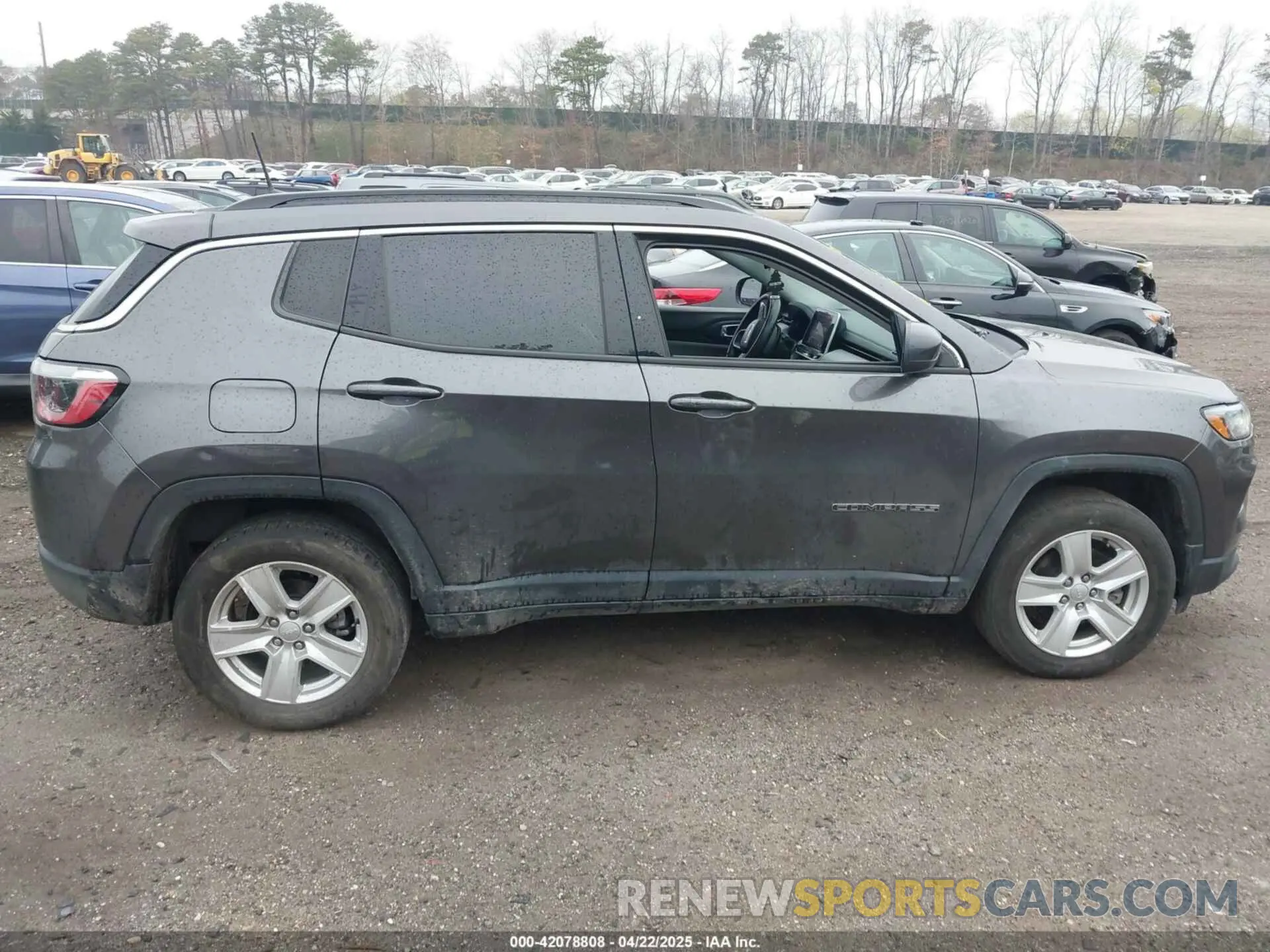 13 Photograph of a damaged car 3C4NJDBB7NT144275 JEEP COMPASS 2022