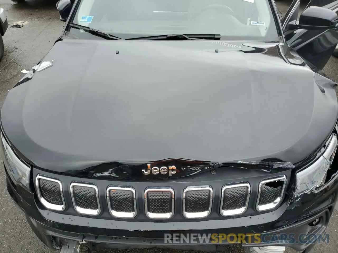 12 Photograph of a damaged car 3C4NJDBB8NT216102 JEEP COMPASS 2022