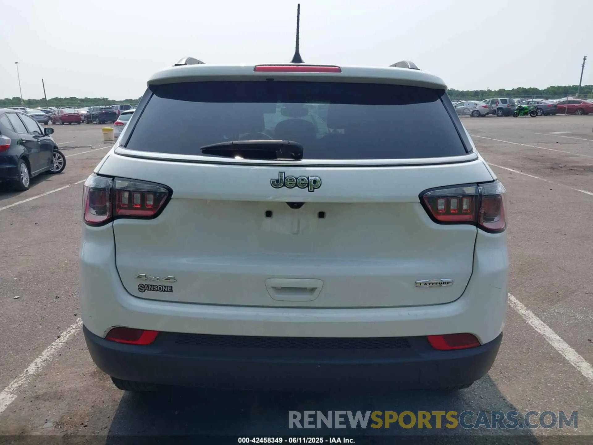 16 Photograph of a damaged car 3C4NJDBB8NT232106 JEEP COMPASS 2022
