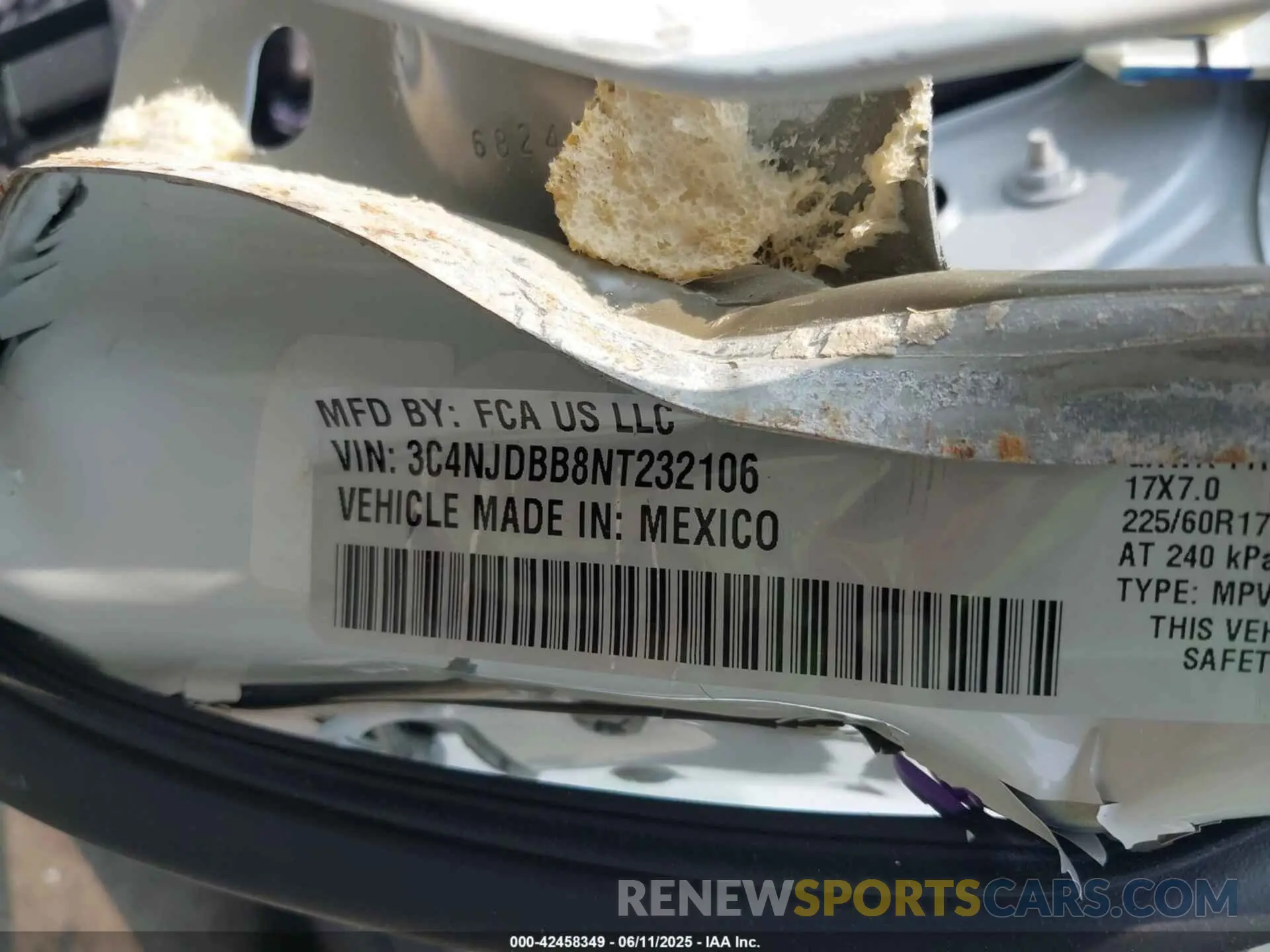 9 Photograph of a damaged car 3C4NJDBB8NT232106 JEEP COMPASS 2022