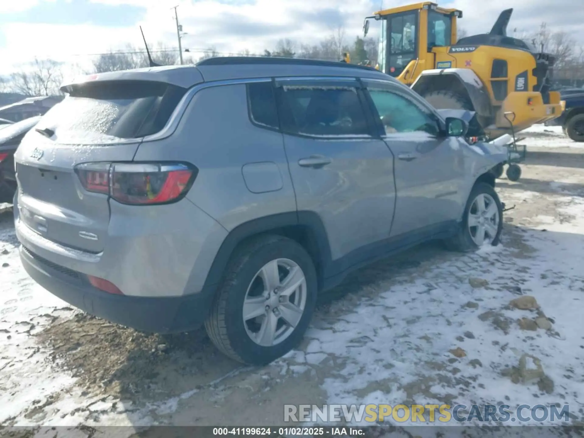 4 Photograph of a damaged car 3C4NJDBB8NT232820 JEEP COMPASS 2022