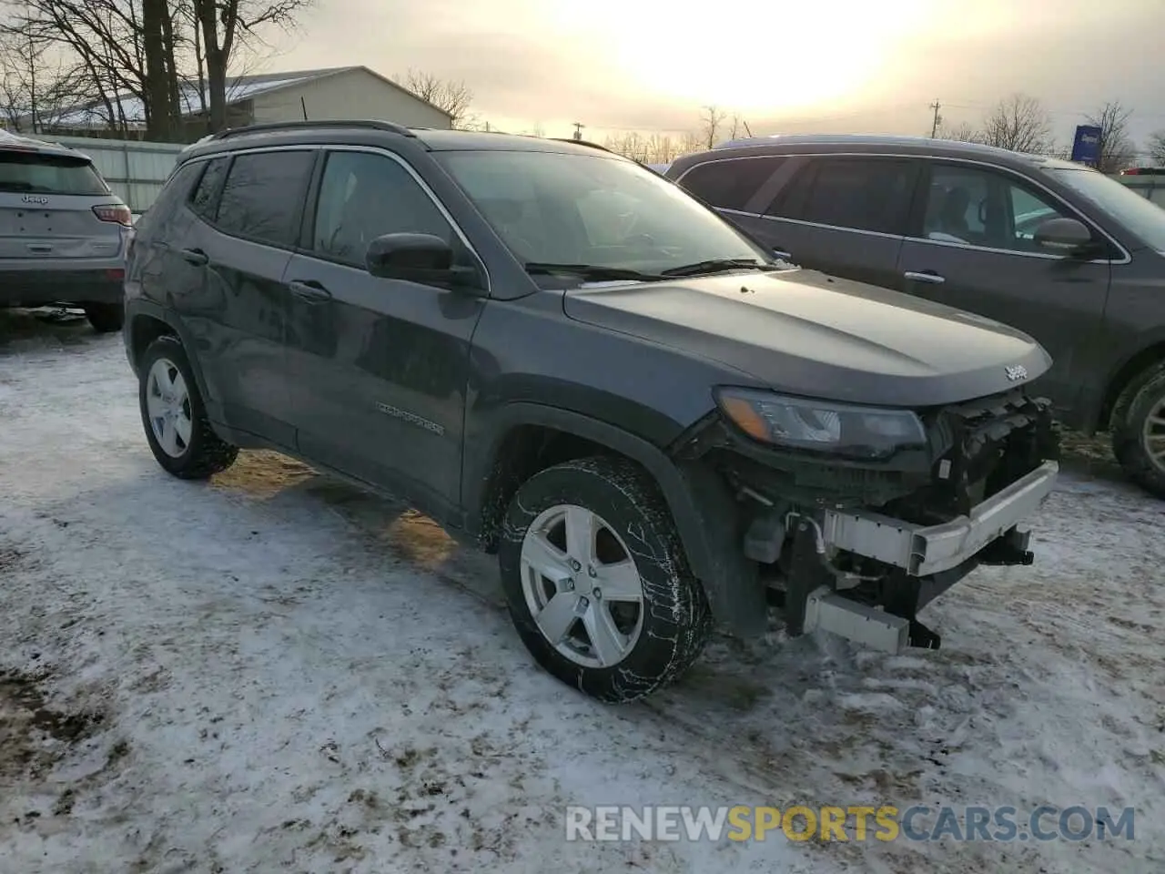 4 Photograph of a damaged car 3C4NJDBB9NT125467 JEEP COMPASS 2022