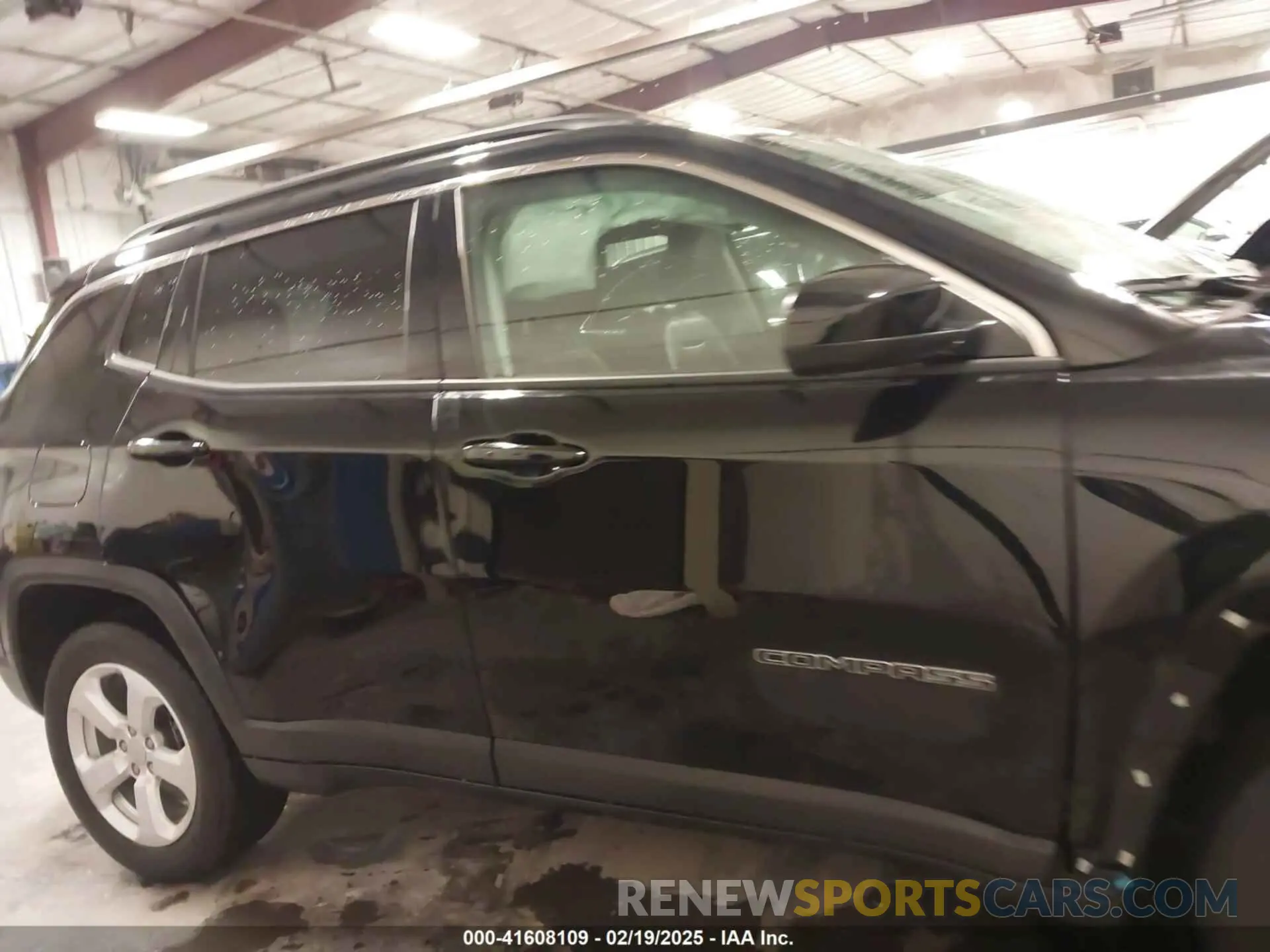 14 Photograph of a damaged car 3C4NJDBB9NT134329 JEEP COMPASS 2022
