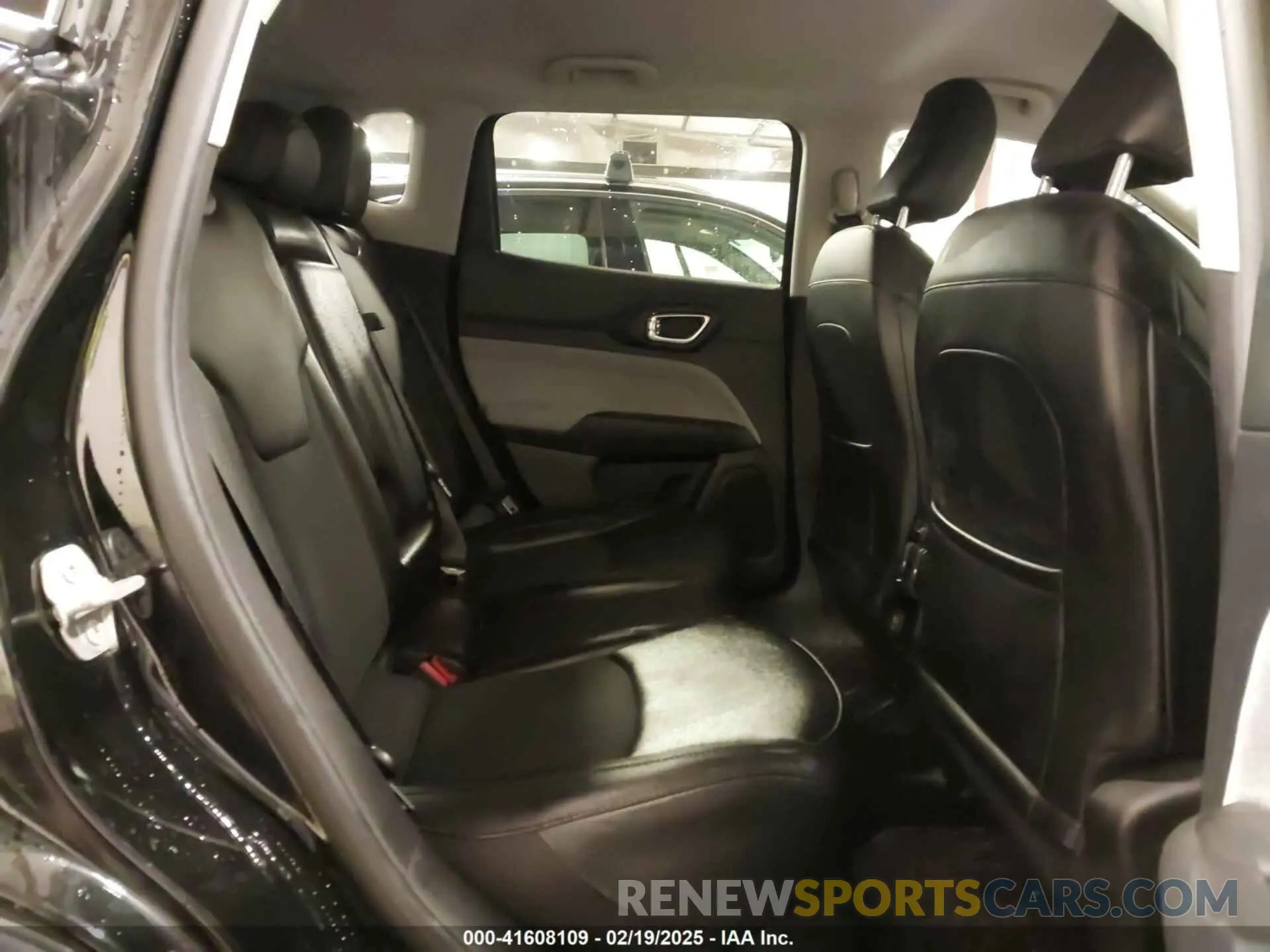 8 Photograph of a damaged car 3C4NJDBB9NT134329 JEEP COMPASS 2022