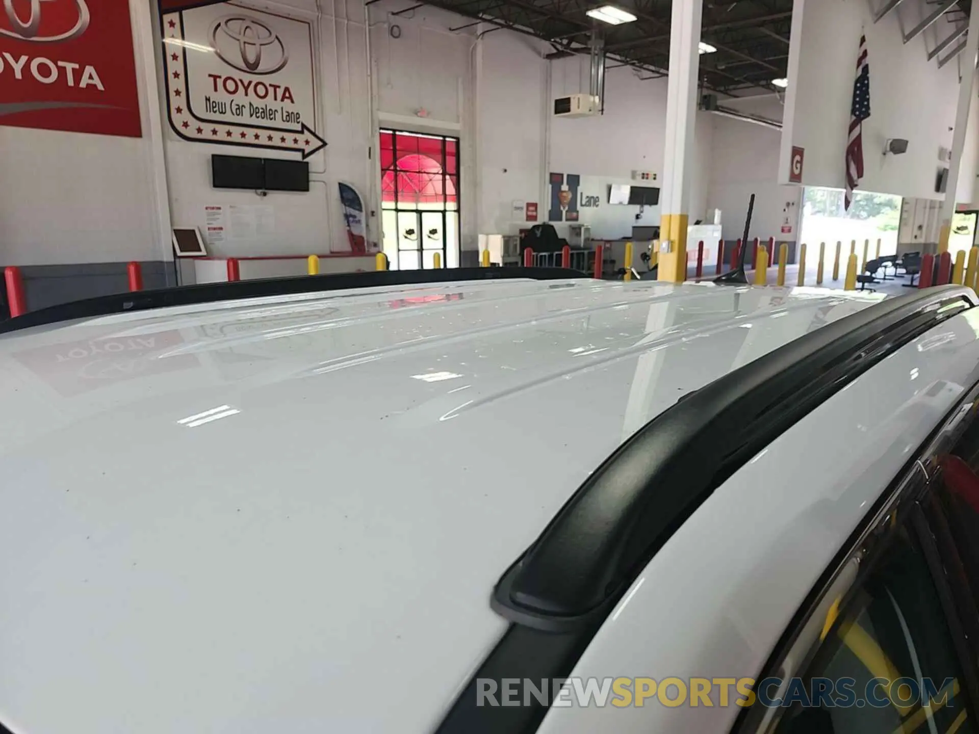 1 Photograph of a damaged car 3C4NJDBB9NT205917 JEEP COMPASS 2022