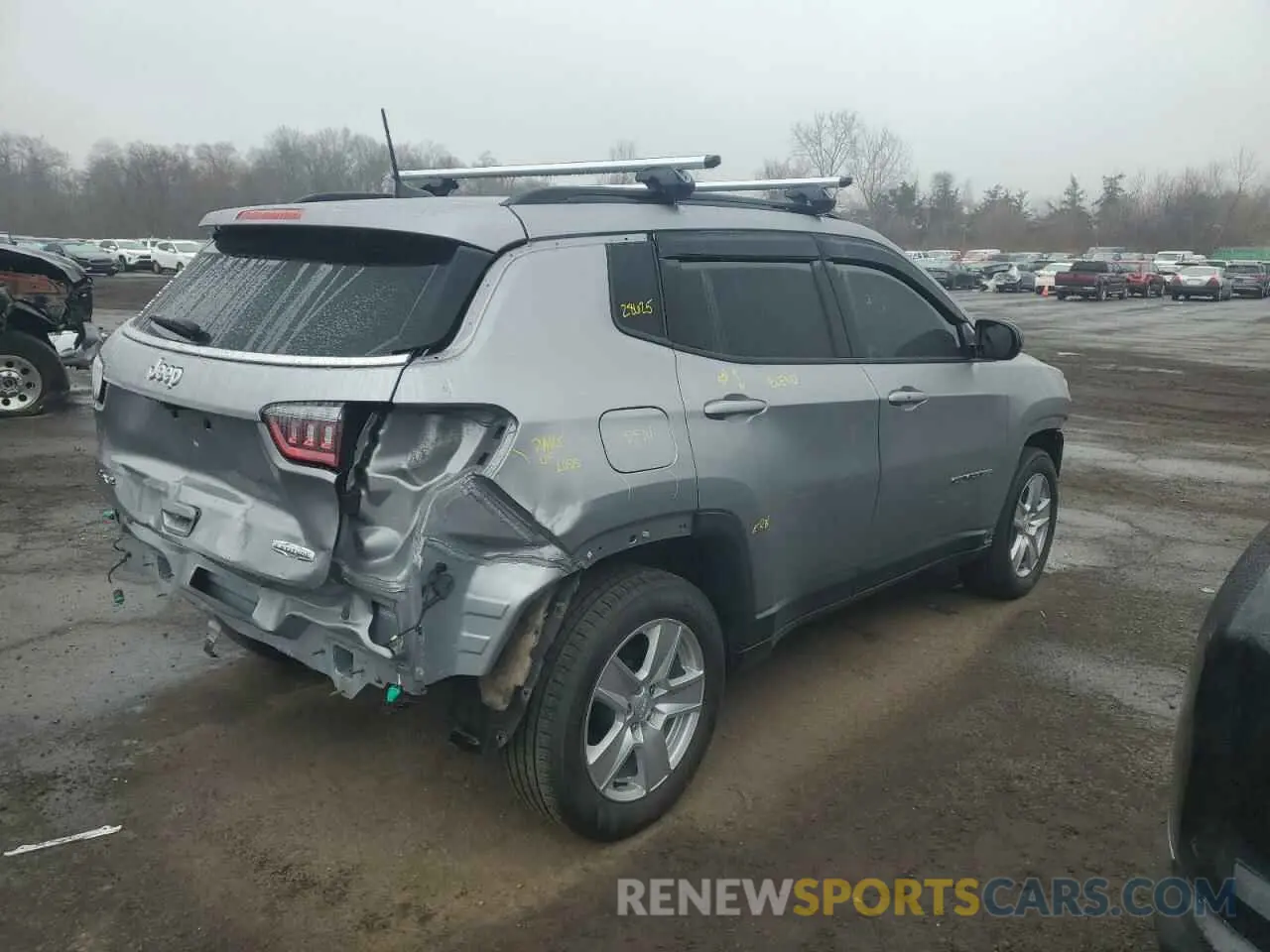3 Photograph of a damaged car 3C4NJDBB9NT211765 JEEP COMPASS 2022