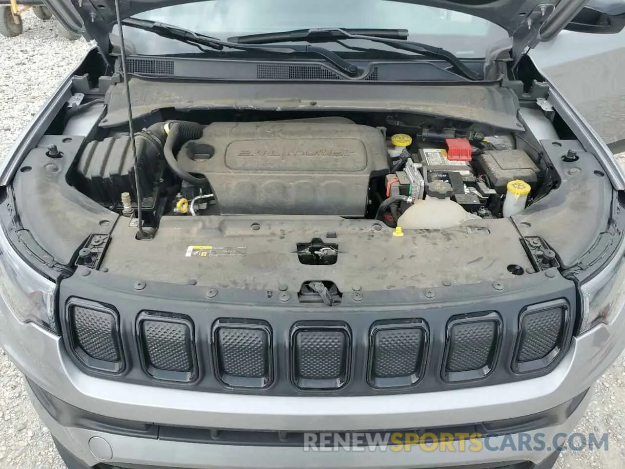 12 Photograph of a damaged car 3C4NJDBBXNT185676 JEEP COMPASS 2022