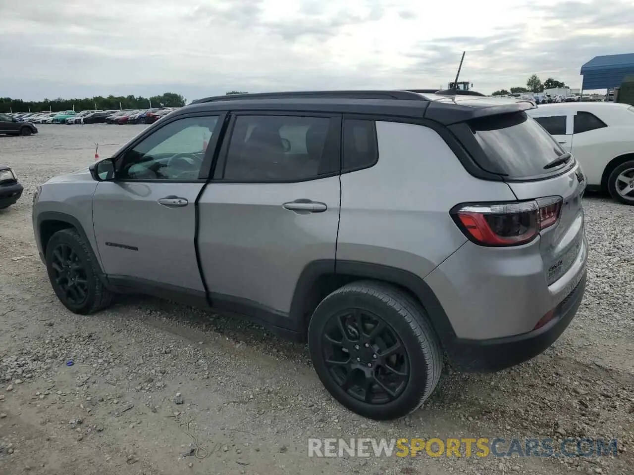 2 Photograph of a damaged car 3C4NJDBBXNT185676 JEEP COMPASS 2022