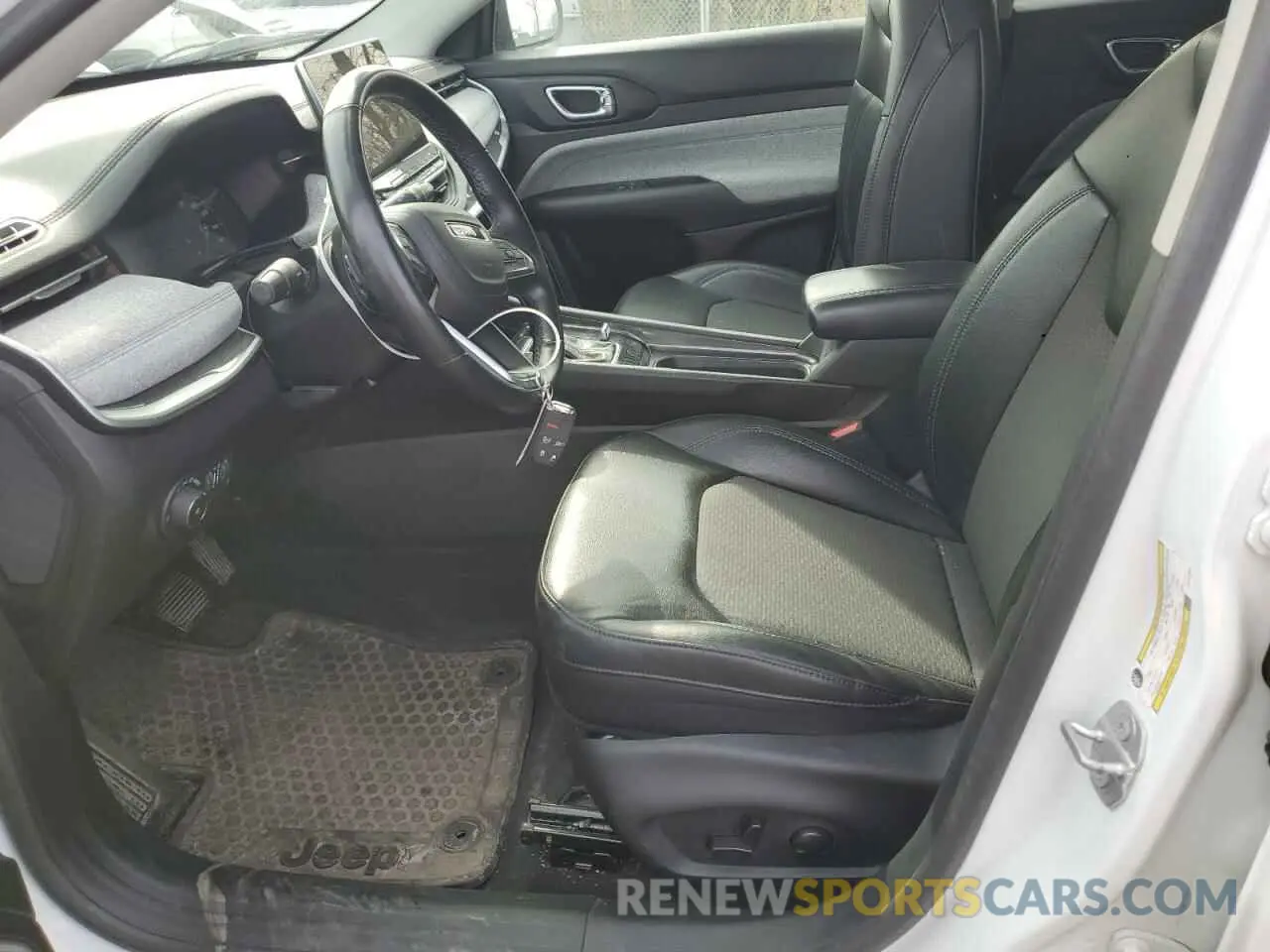 7 Photograph of a damaged car 3C4NJDBBXNT210334 JEEP COMPASS 2022