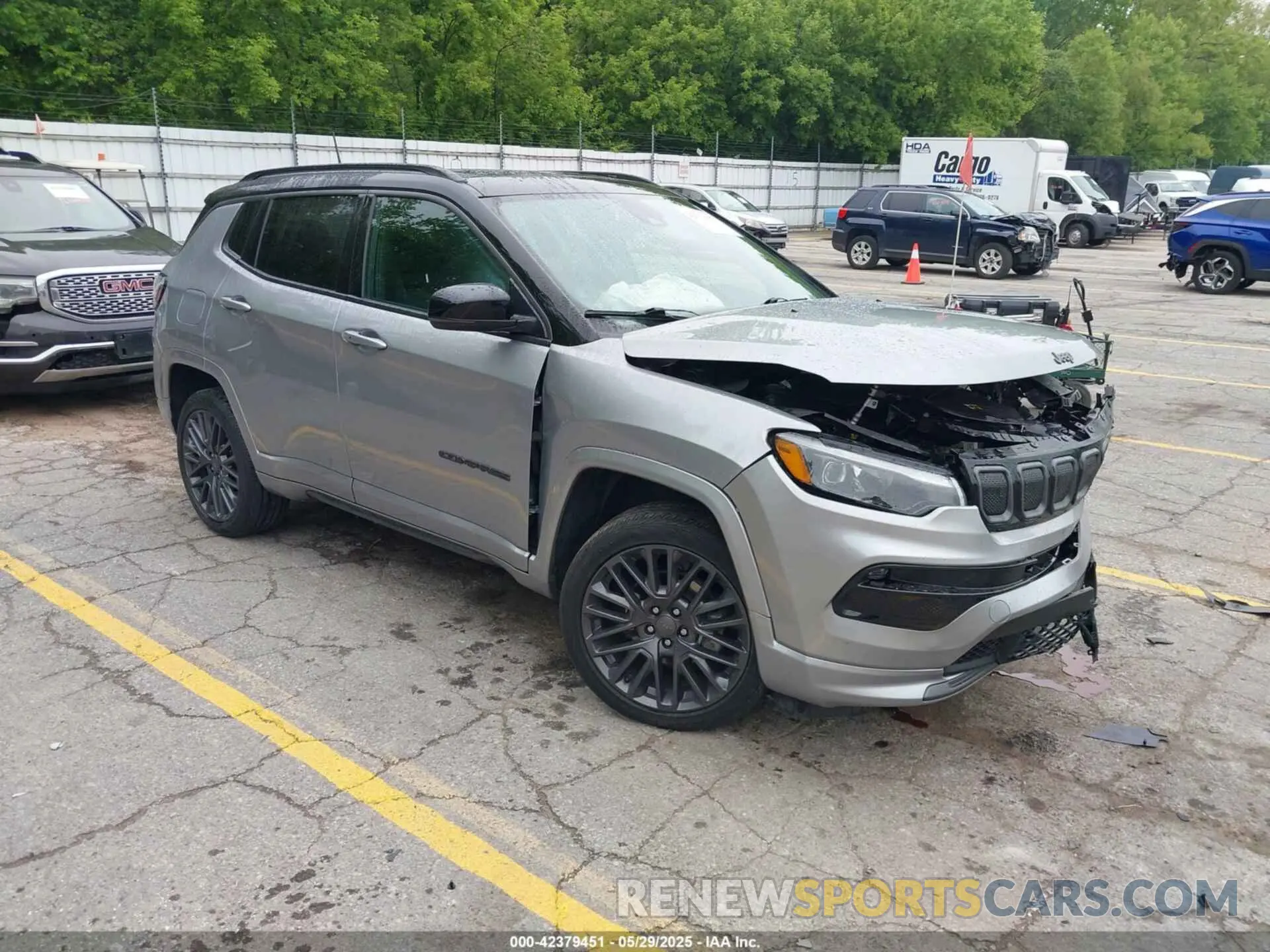 1 Photograph of a damaged car 3C4NJDCB0NT108670 JEEP COMPASS 2022