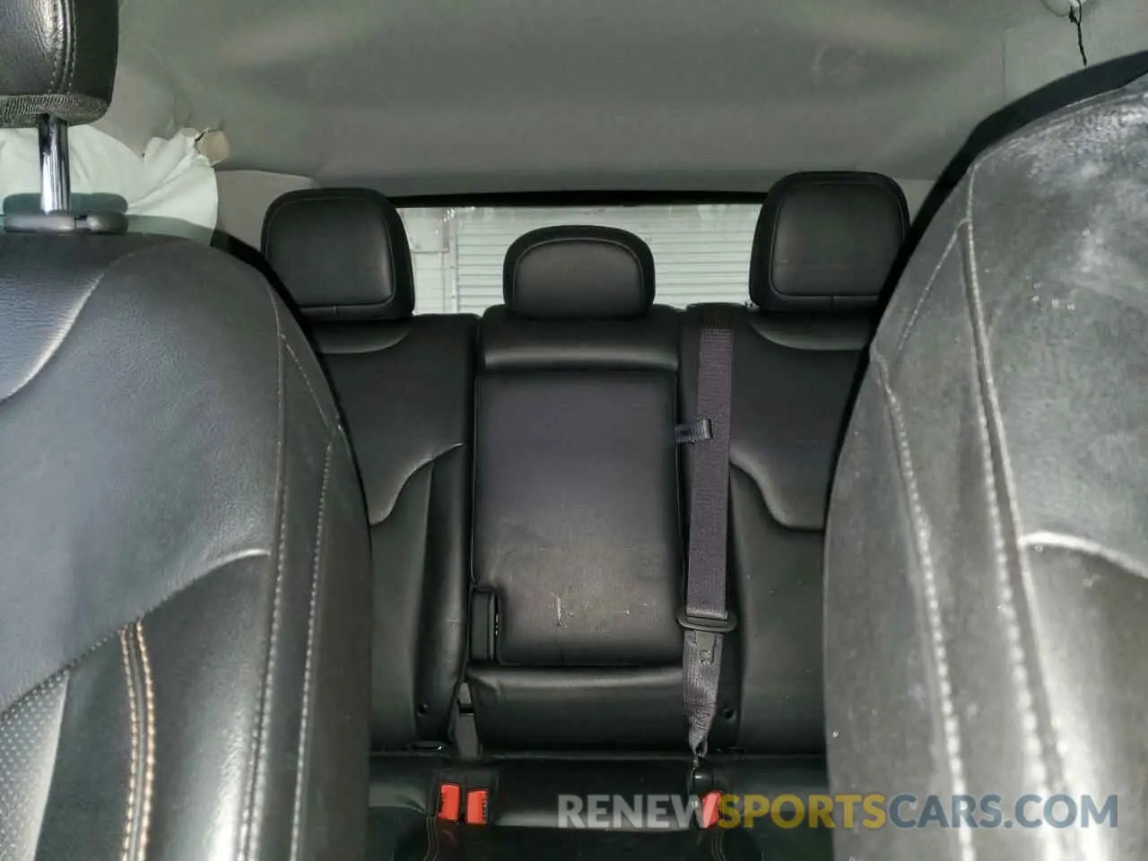 10 Photograph of a damaged car 3C4NJDCB0NT113383 JEEP COMPASS 2022