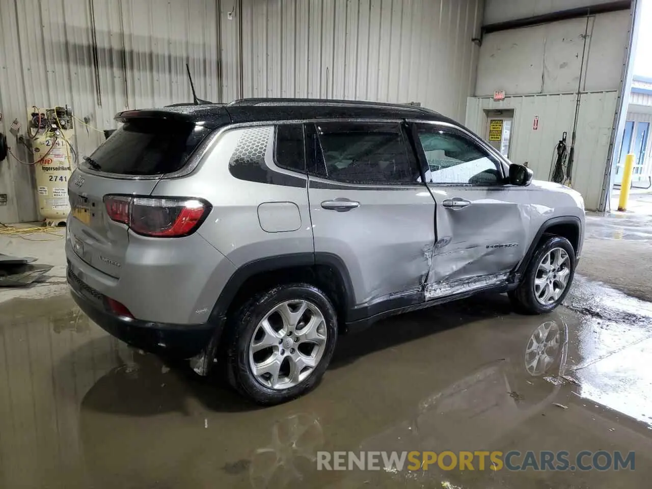 3 Photograph of a damaged car 3C4NJDCB0NT113383 JEEP COMPASS 2022