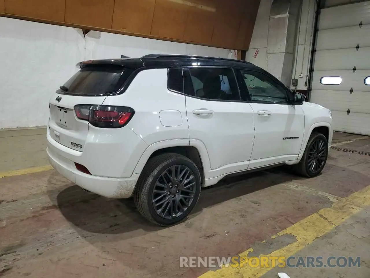 3 Photograph of a damaged car 3C4NJDCB0NT181537 JEEP COMPASS 2022