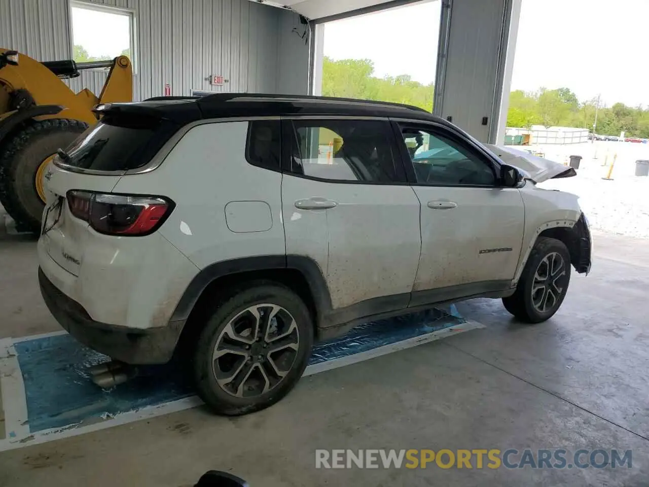 3 Photograph of a damaged car 3C4NJDCB2NT114678 JEEP COMPASS 2022