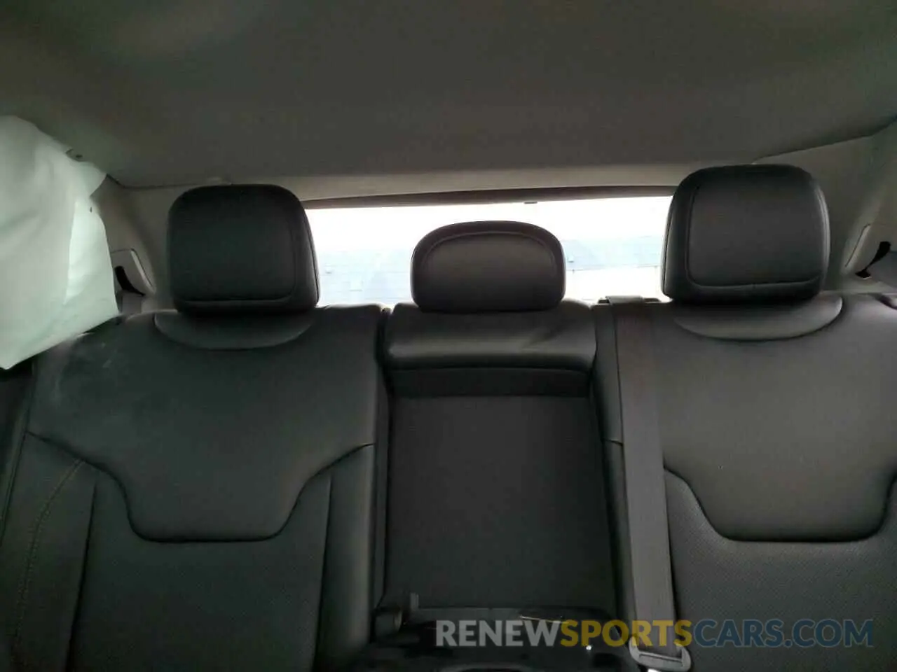 10 Photograph of a damaged car 3C4NJDCB2NT174427 JEEP COMPASS 2022