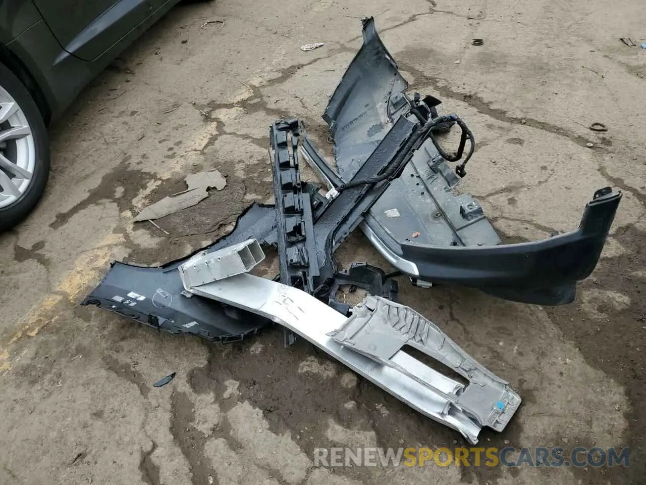 13 Photograph of a damaged car 3C4NJDCB2NT174427 JEEP COMPASS 2022