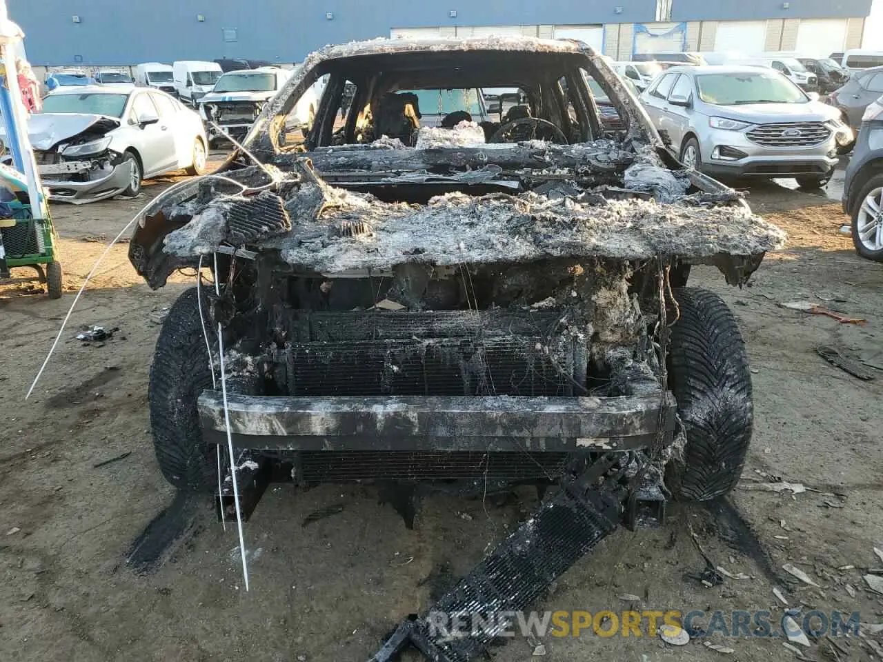 5 Photograph of a damaged car 3C4NJDCB3NT112101 JEEP COMPASS 2022