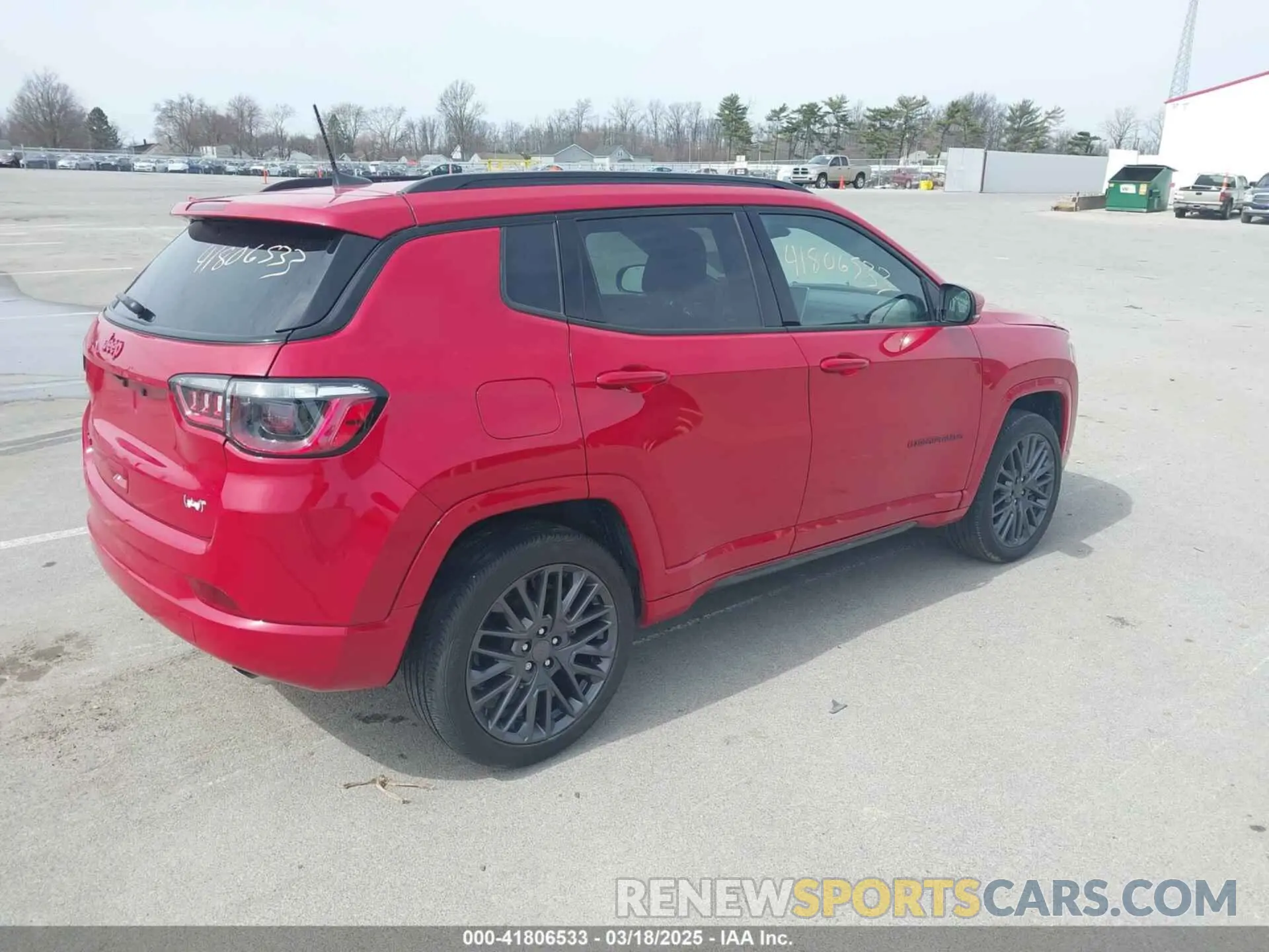 4 Photograph of a damaged car 3C4NJDCB3NT194315 JEEP COMPASS 2022