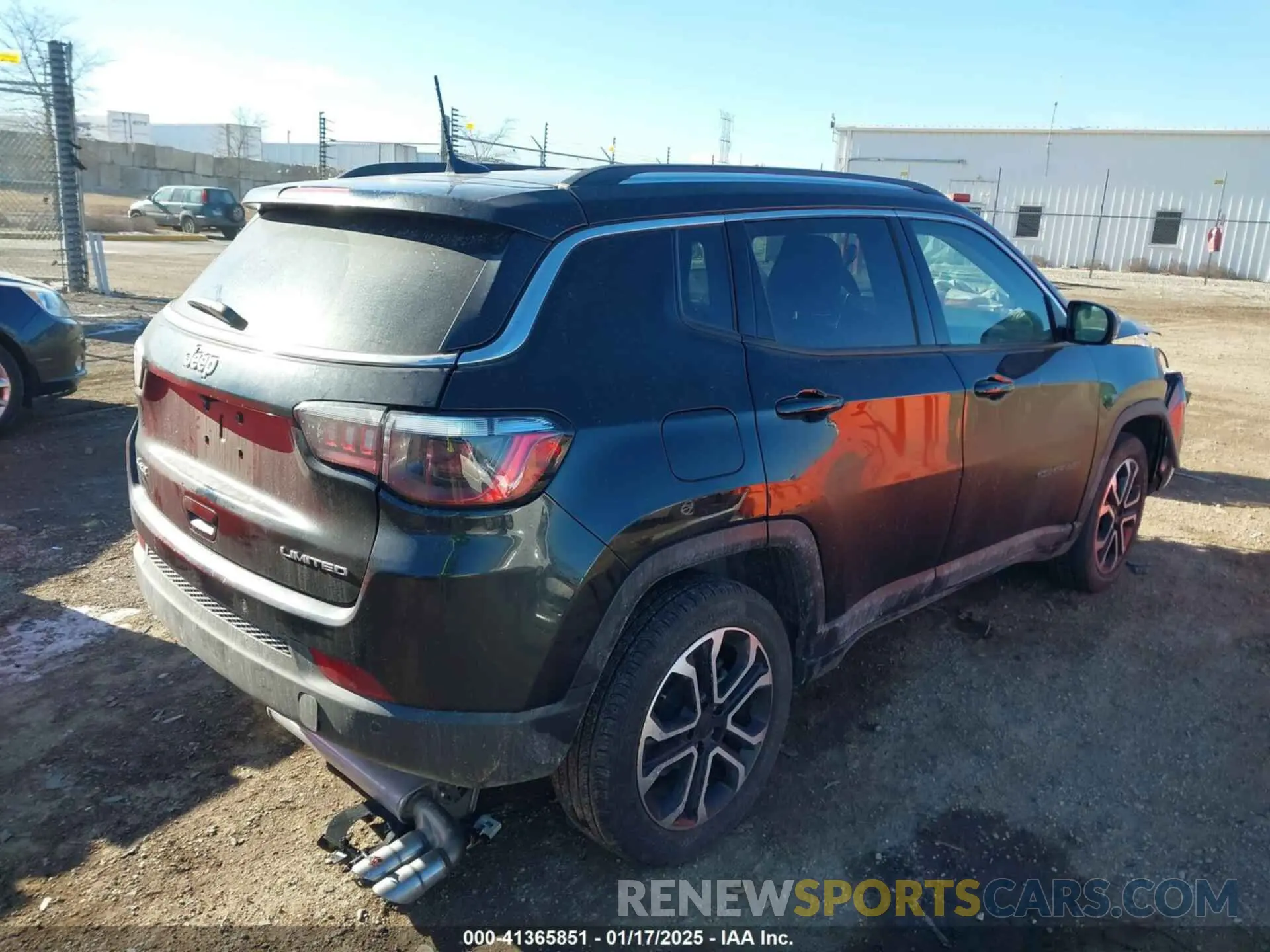 4 Photograph of a damaged car 3C4NJDCB4NT150078 JEEP COMPASS 2022