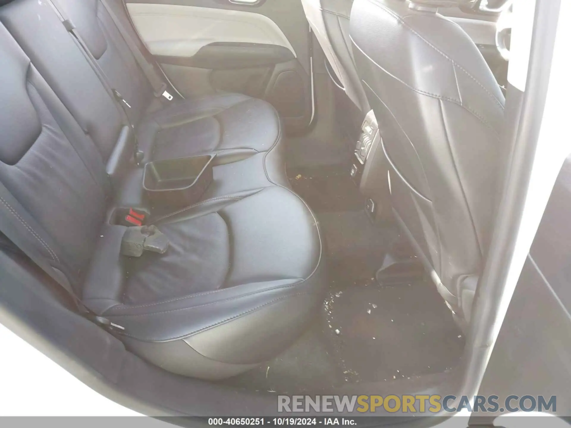 8 Photograph of a damaged car 3C4NJDCB5NT141390 JEEP COMPASS 2022