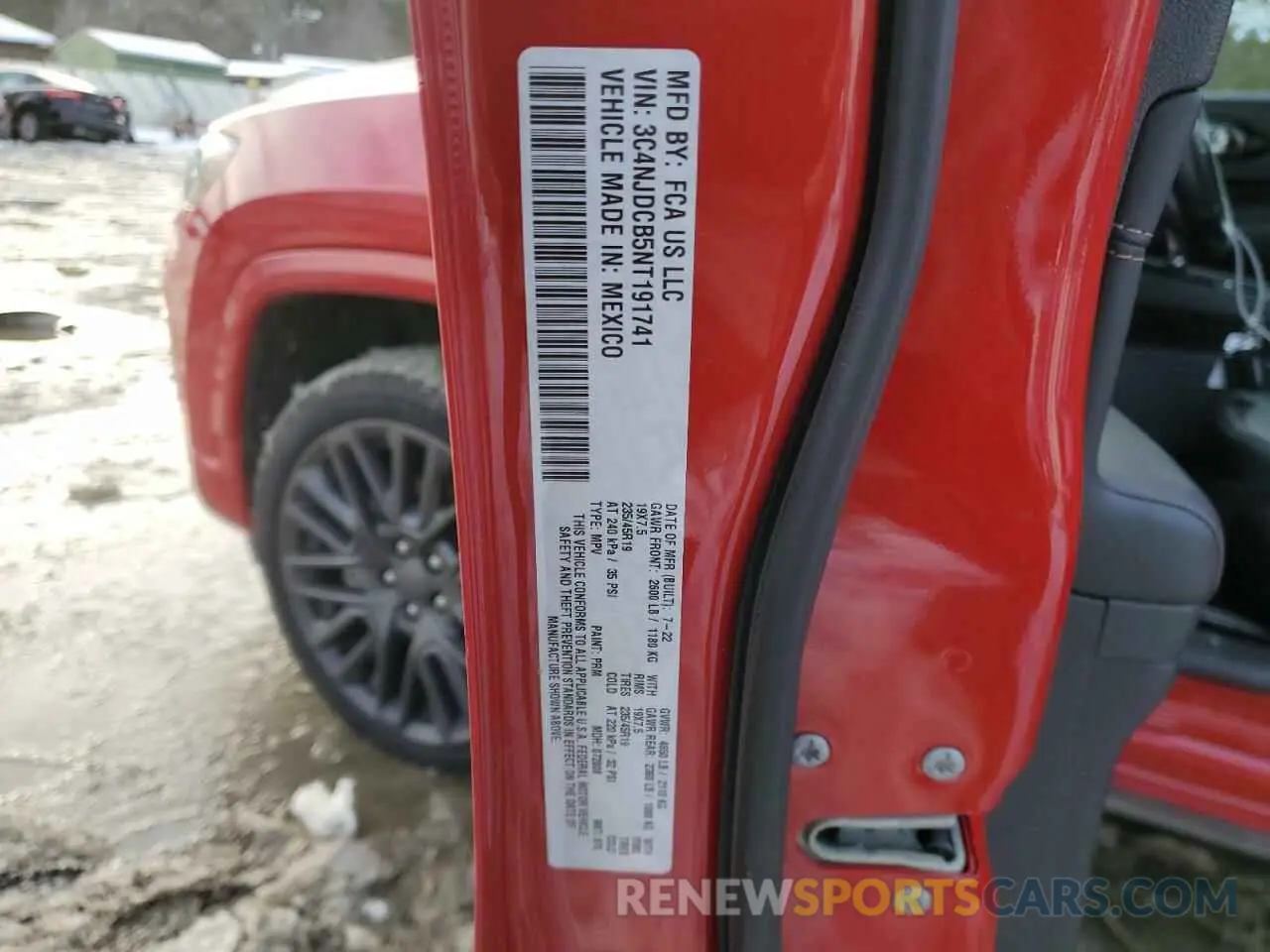 13 Photograph of a damaged car 3C4NJDCB5NT191741 JEEP COMPASS 2022