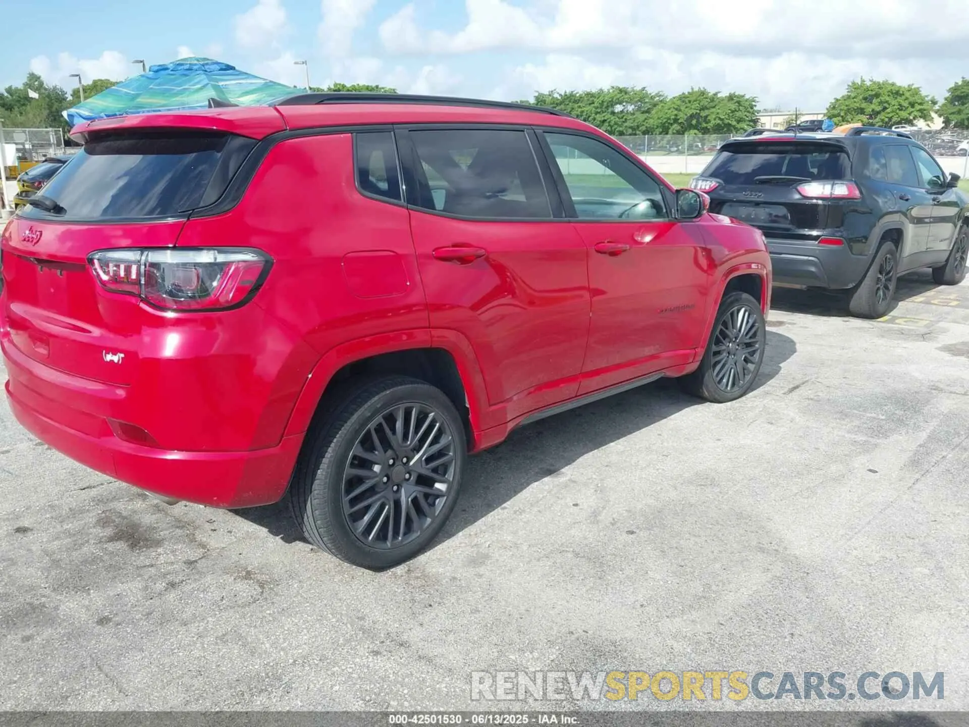 4 Photograph of a damaged car 3C4NJDCB5NT236676 JEEP COMPASS 2022