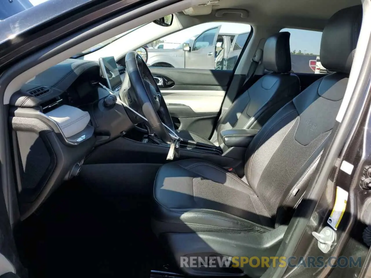 7 Photograph of a damaged car 3C4NJDCB7NT231320 JEEP COMPASS 2022