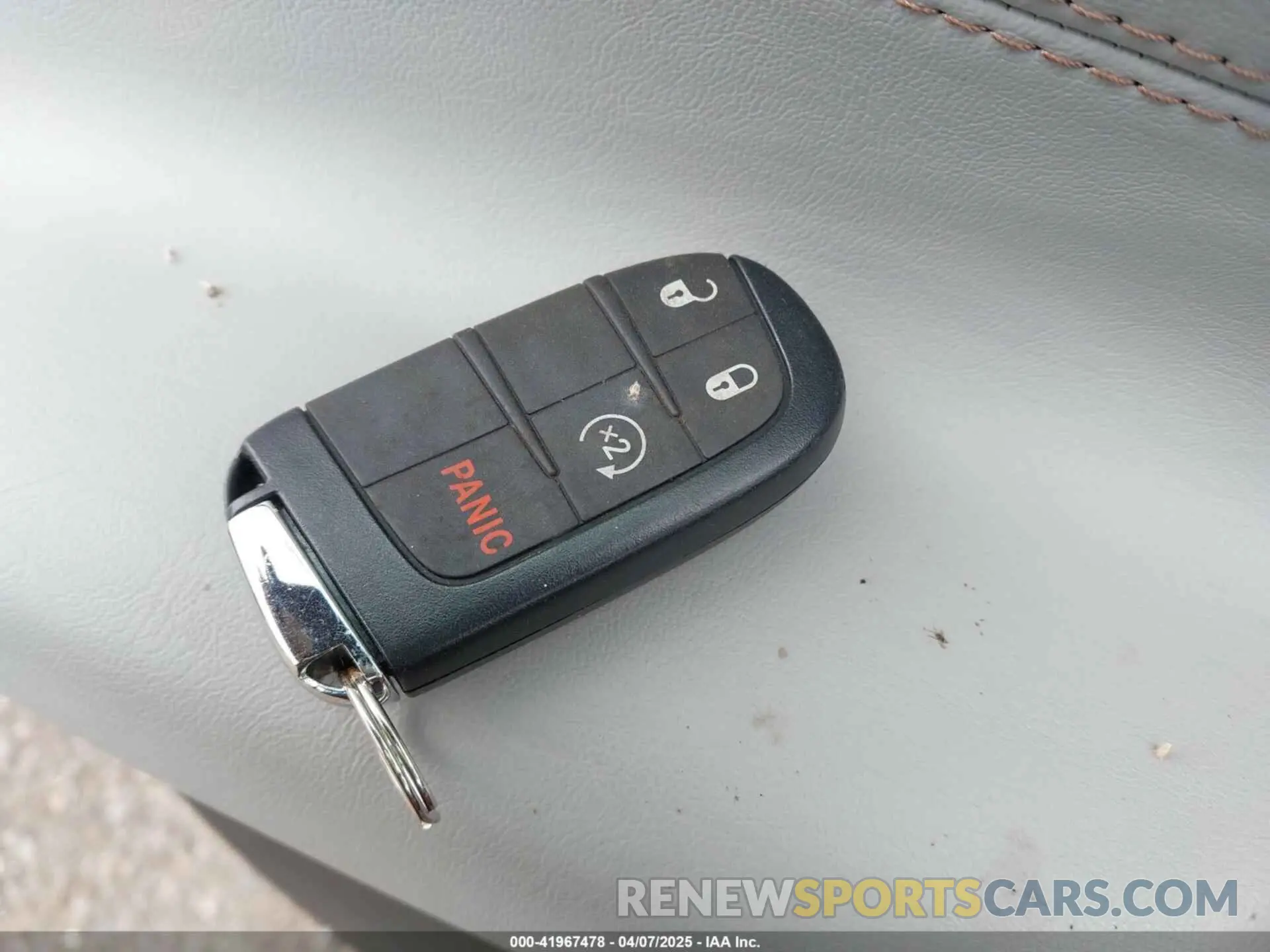 11 Photograph of a damaged car 3C4NJDCB8NT100462 JEEP COMPASS 2022