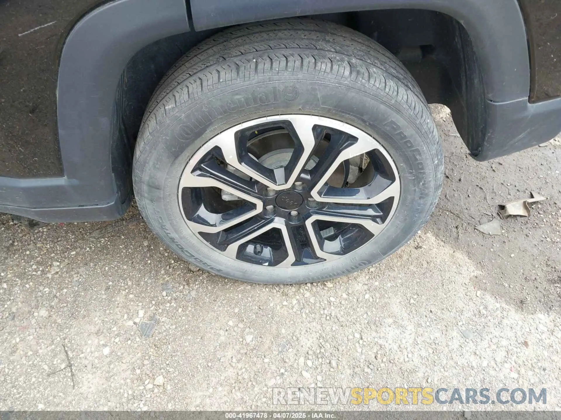 12 Photograph of a damaged car 3C4NJDCB8NT100462 JEEP COMPASS 2022
