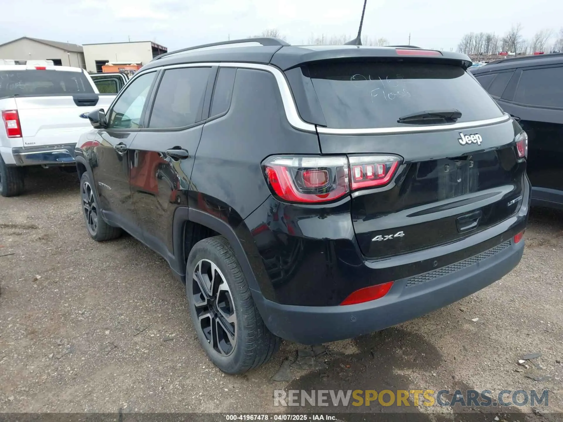 3 Photograph of a damaged car 3C4NJDCB8NT100462 JEEP COMPASS 2022