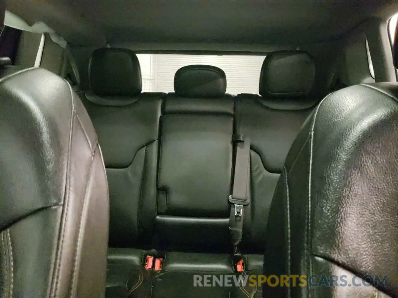 10 Photograph of a damaged car 3C4NJDCB8NT108125 JEEP COMPASS 2022