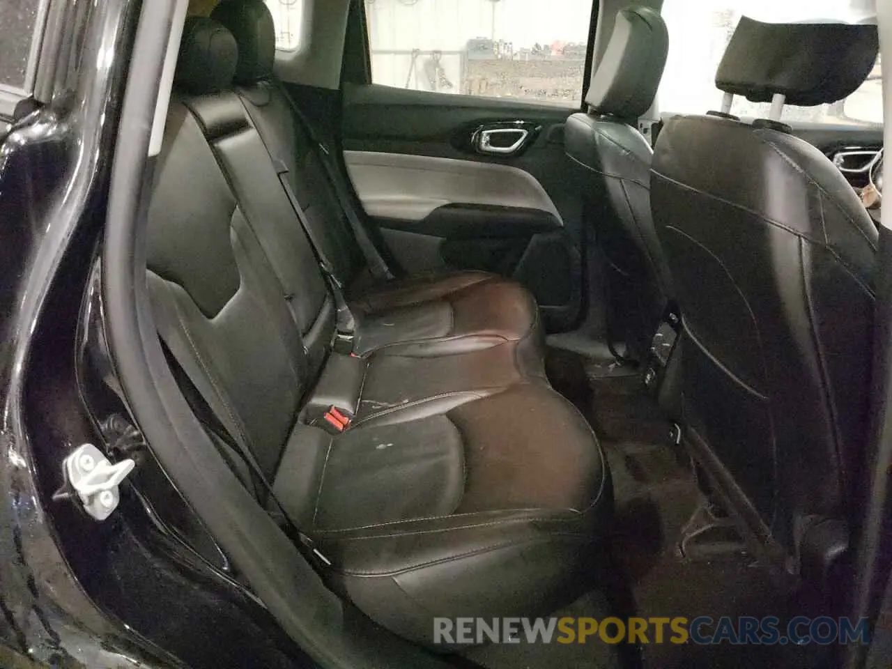 11 Photograph of a damaged car 3C4NJDCB8NT108125 JEEP COMPASS 2022