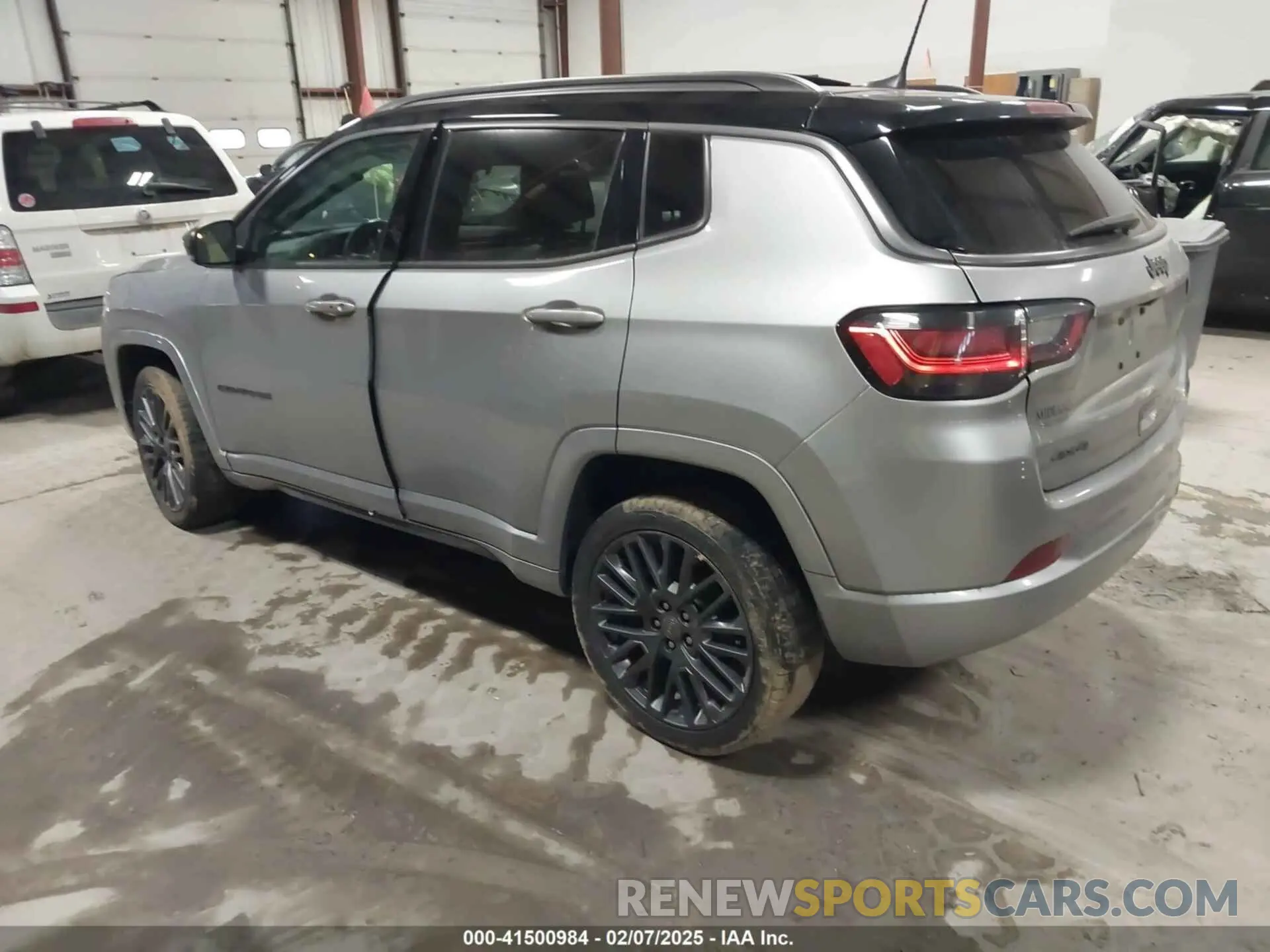 3 Photograph of a damaged car 3C4NJDCB8NT109002 JEEP COMPASS 2022