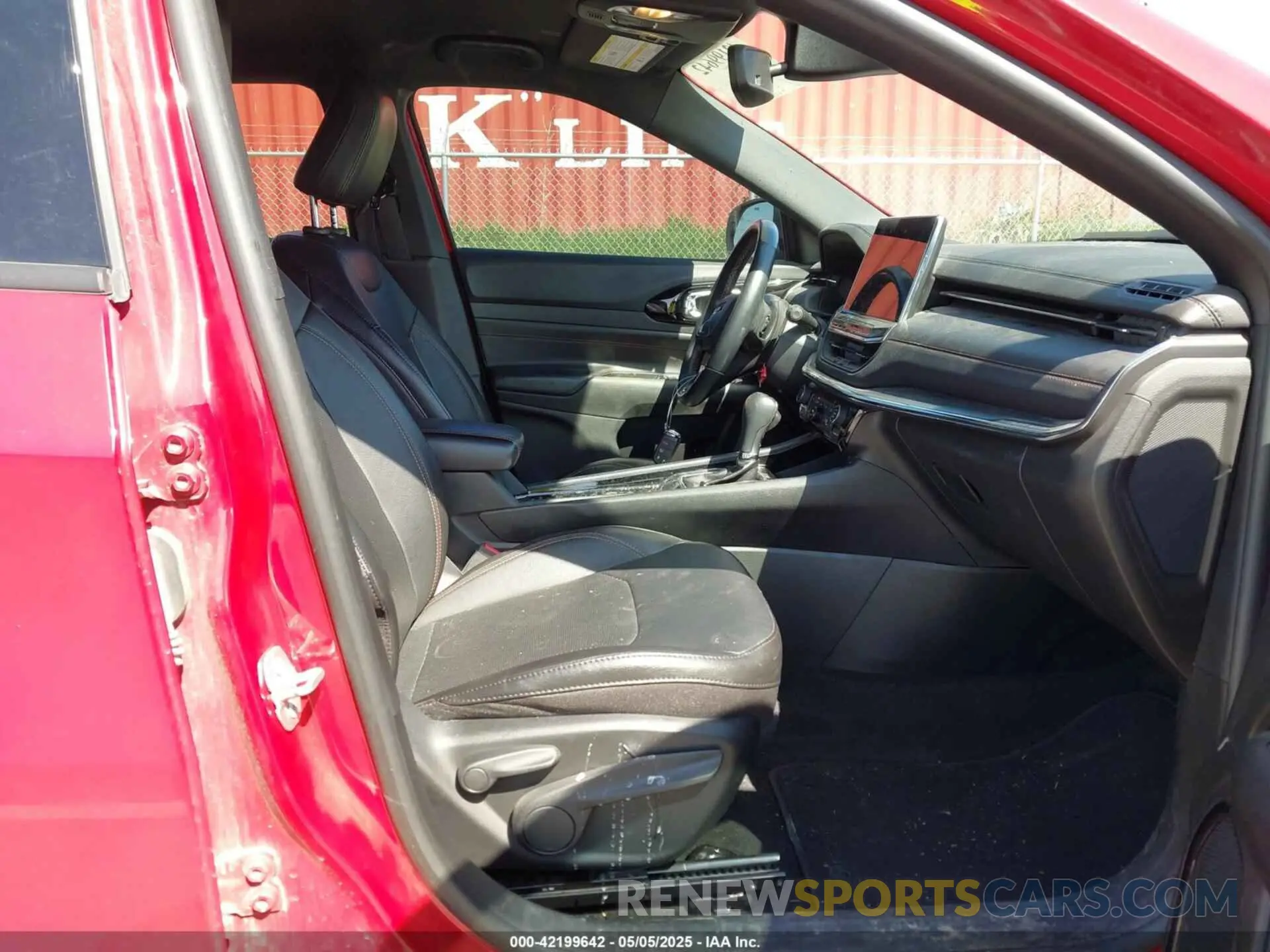5 Photograph of a damaged car 3C4NJDCB8NT146177 JEEP COMPASS 2022