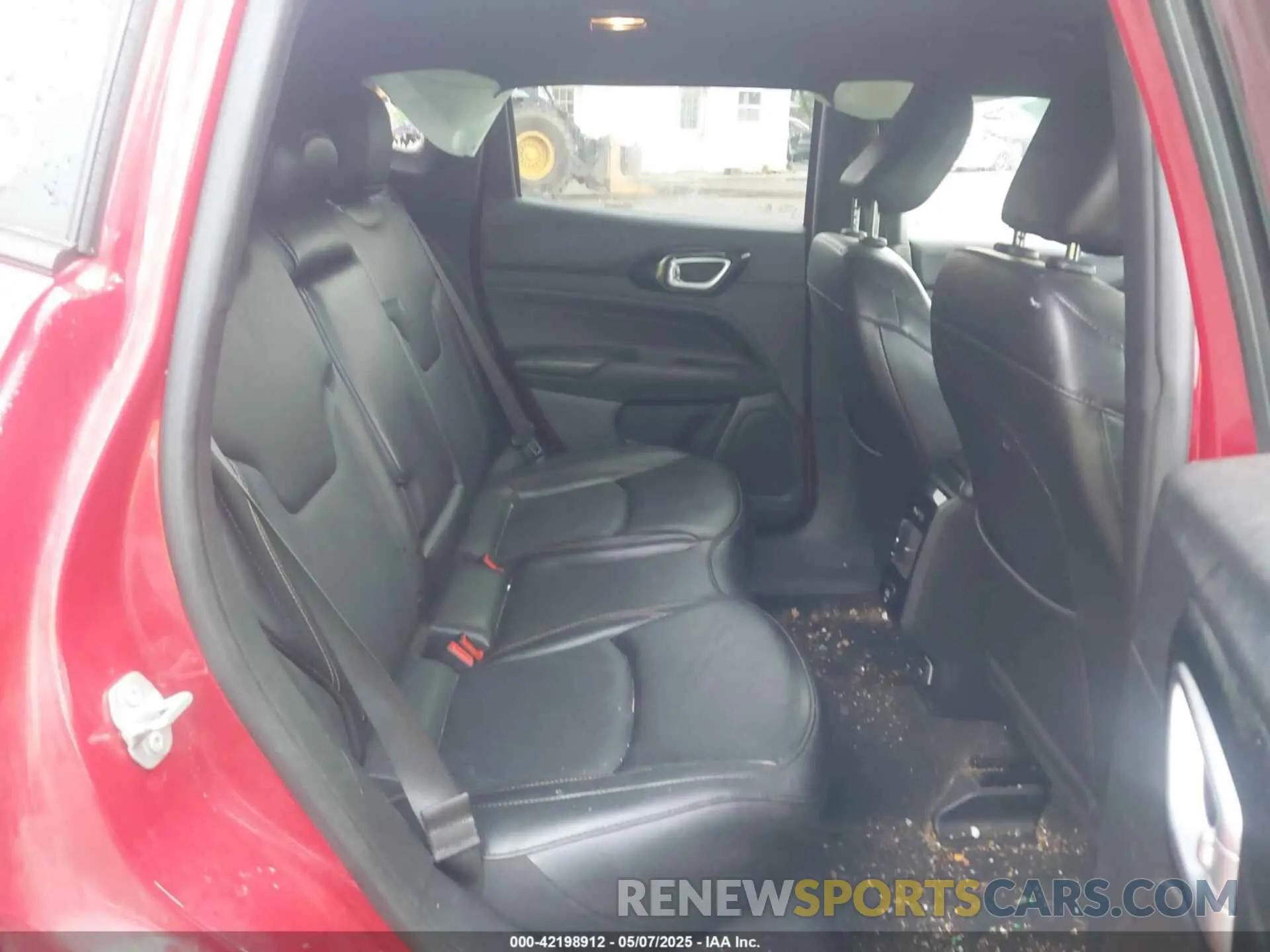8 Photograph of a damaged car 3C4NJDCB9NT136225 JEEP COMPASS 2022