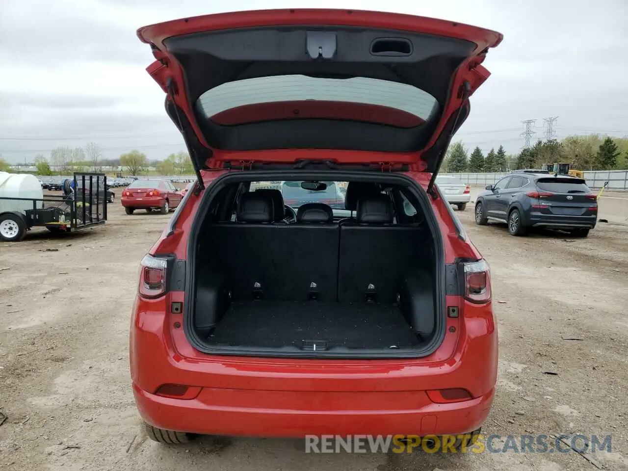 6 Photograph of a damaged car 3C4NJDCB9NT136404 JEEP COMPASS 2022