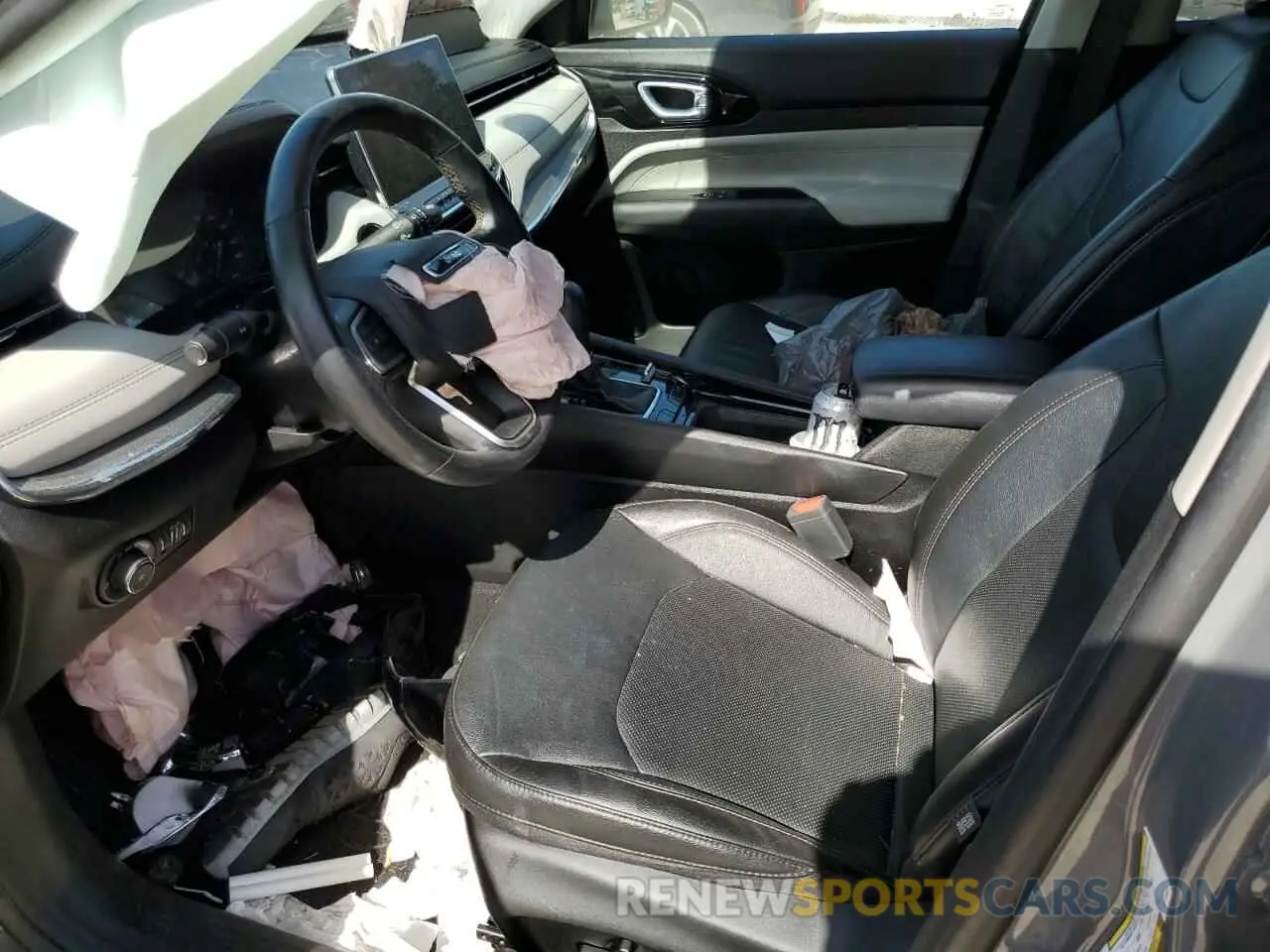7 Photograph of a damaged car 3C4NJDCB9NT146236 JEEP COMPASS 2022