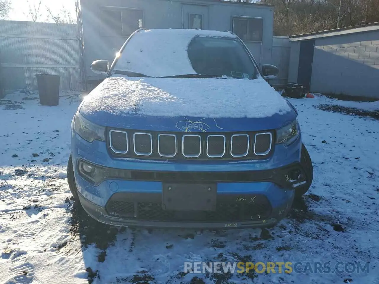 5 Photograph of a damaged car 3C4NJDCB9NT160489 JEEP COMPASS 2022