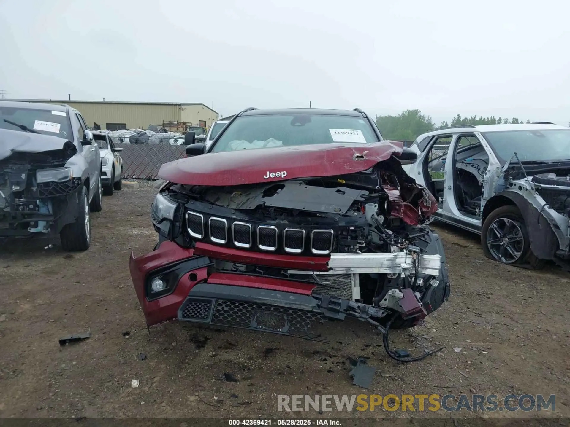 11 Photograph of a damaged car 3C4NJDCB9NT180208 JEEP COMPASS 2022