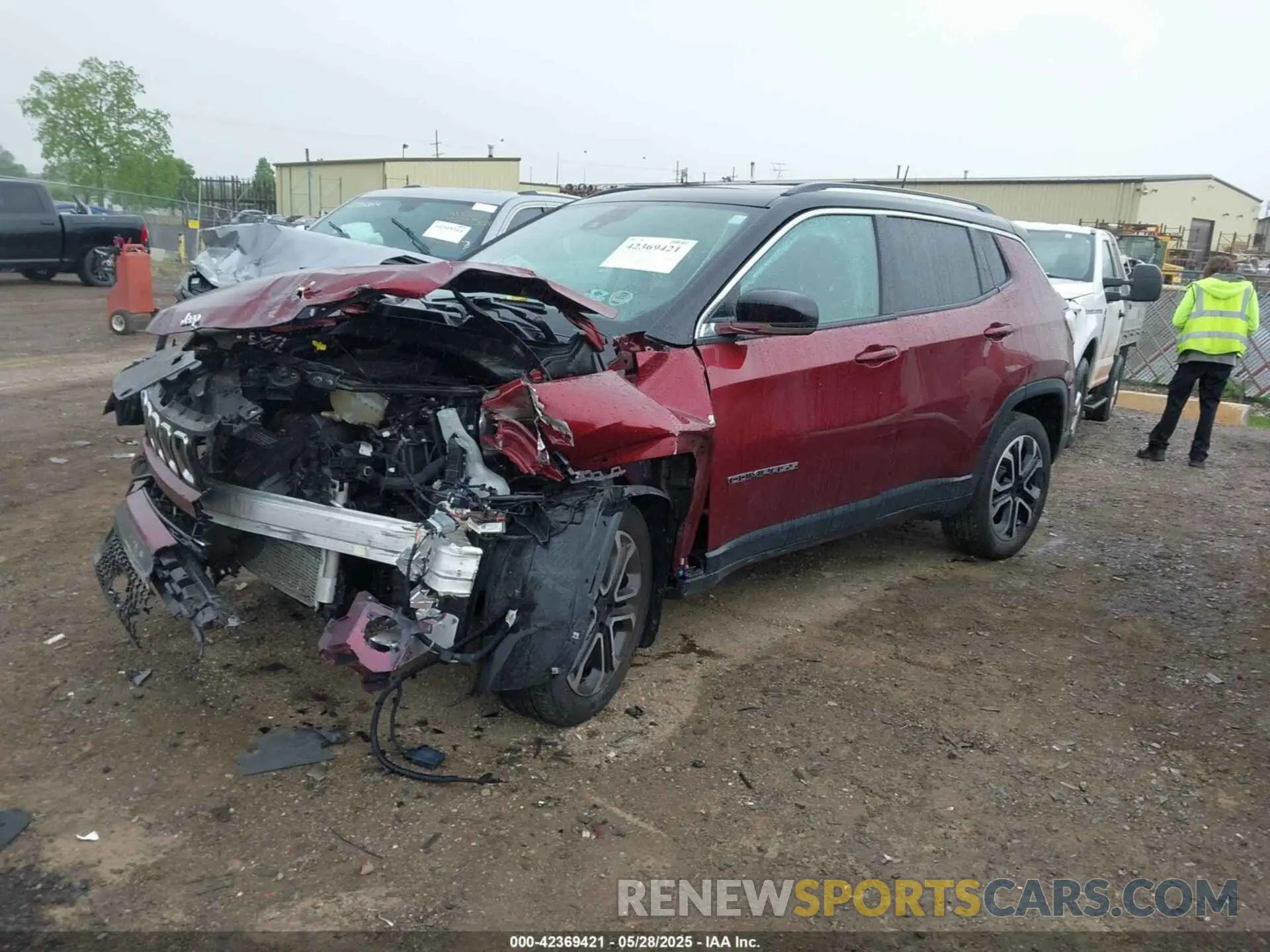 2 Photograph of a damaged car 3C4NJDCB9NT180208 JEEP COMPASS 2022