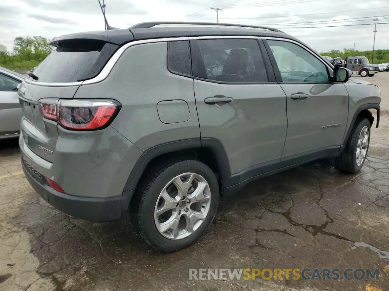 3 Photograph of a damaged car 3C4NJDCBXNT135004 JEEP COMPASS 2022