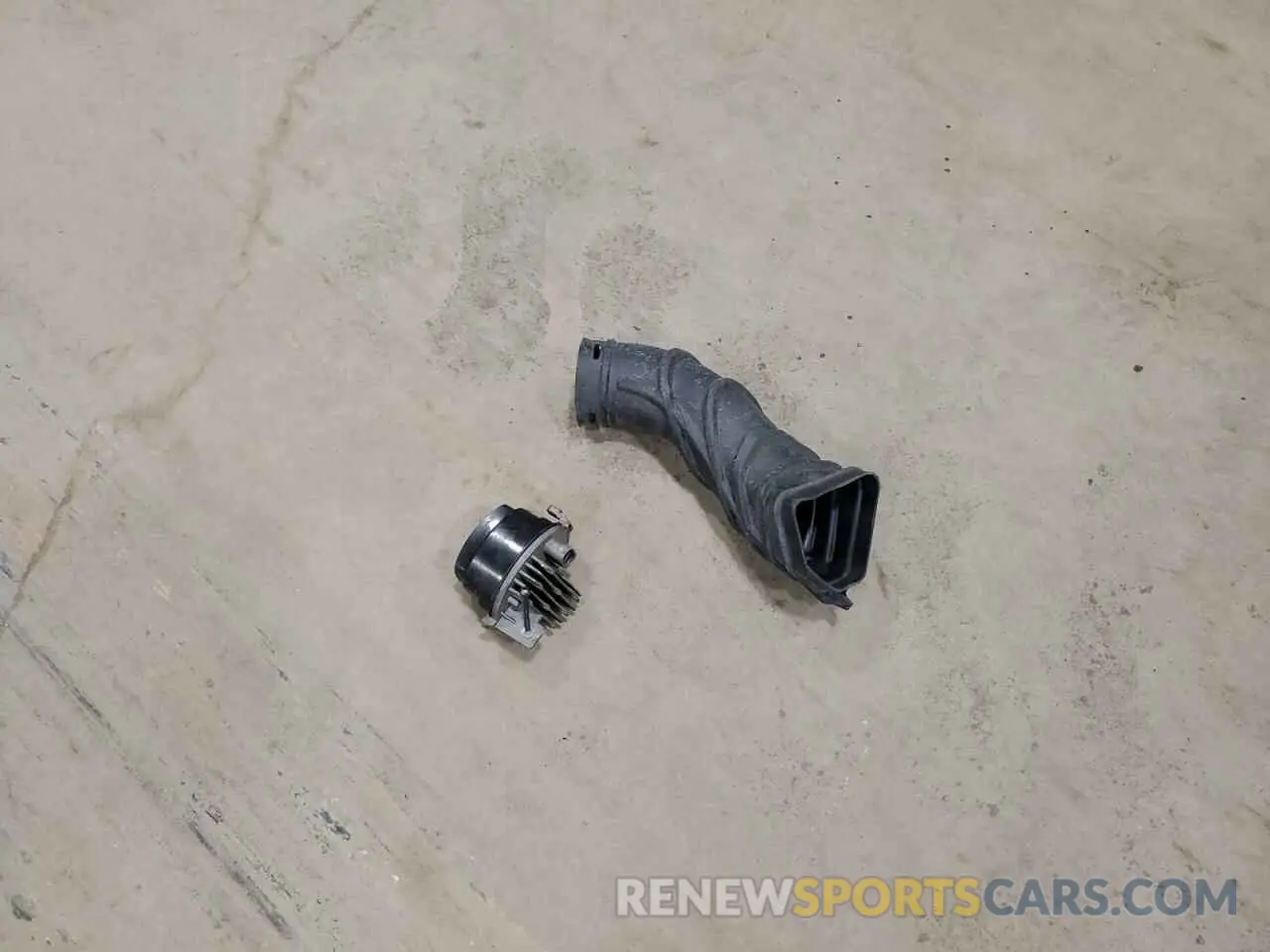 13 Photograph of a damaged car 3C4NJDCBXNT140459 JEEP COMPASS 2022