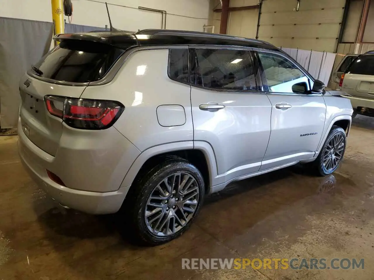 3 Photograph of a damaged car 3C4NJDCBXNT140459 JEEP COMPASS 2022