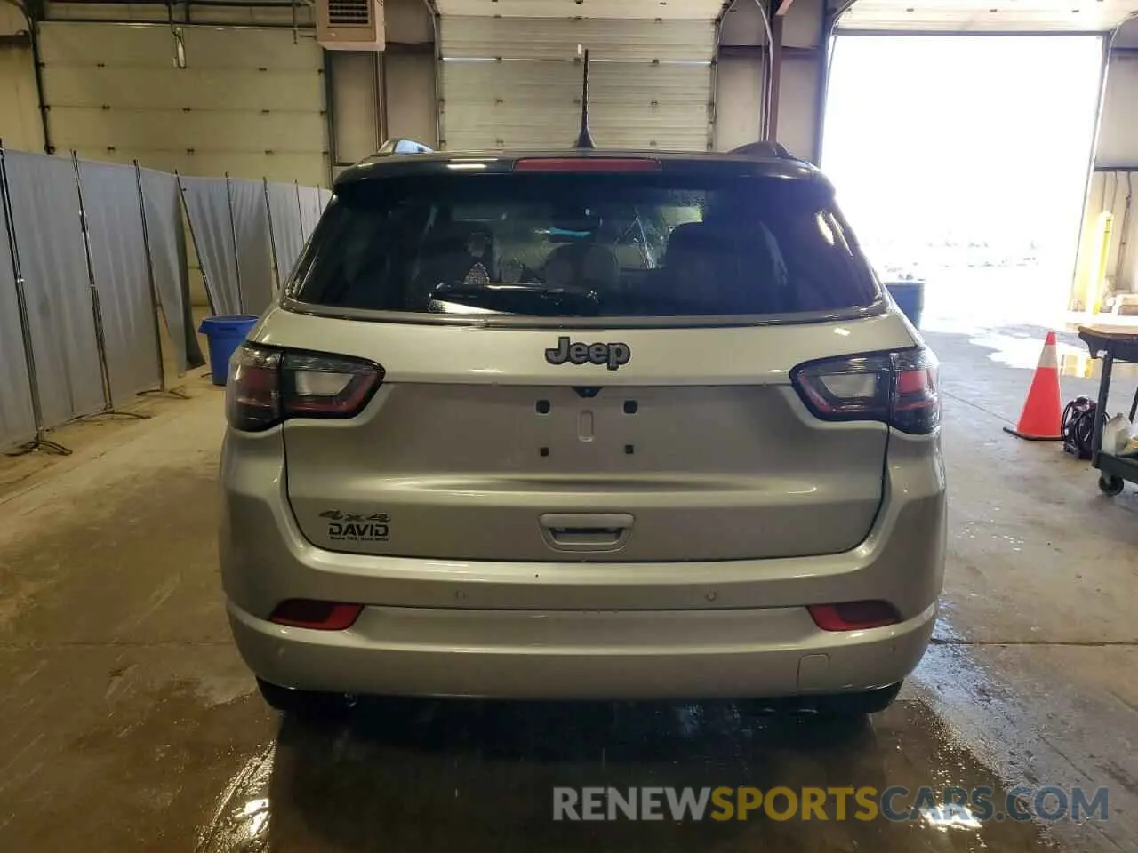 6 Photograph of a damaged car 3C4NJDCBXNT140459 JEEP COMPASS 2022