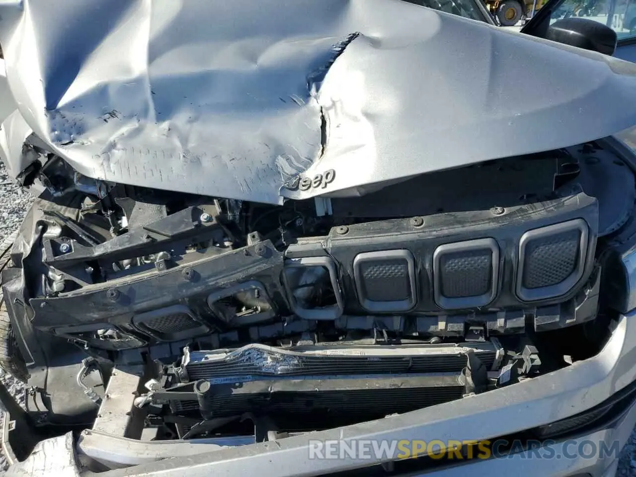14 Photograph of a damaged car 3C4NJDCBXNT170044 JEEP COMPASS 2022