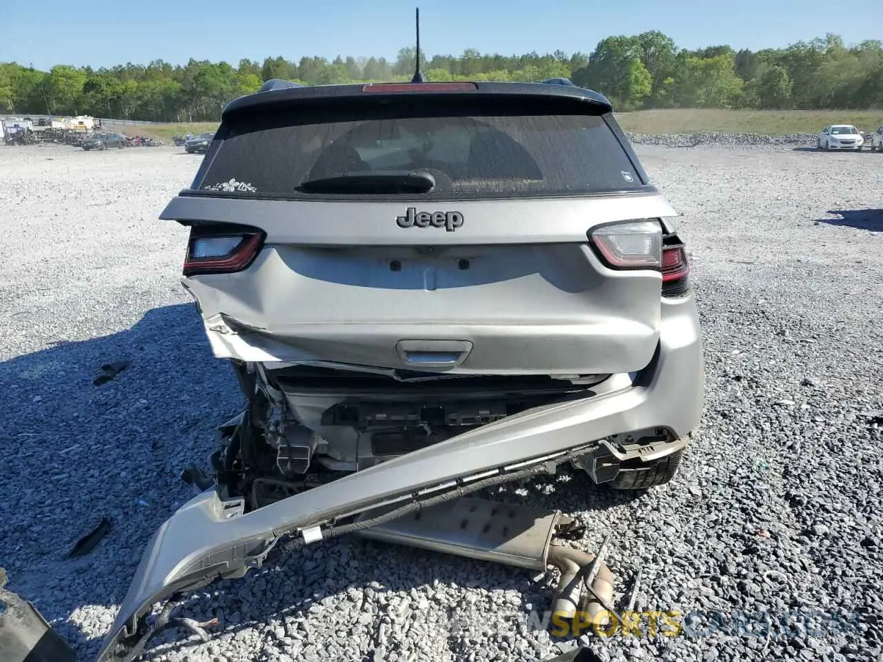 6 Photograph of a damaged car 3C4NJDCBXNT170044 JEEP COMPASS 2022