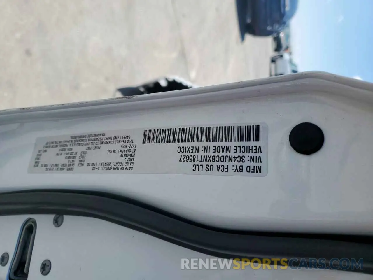 13 Photograph of a damaged car 3C4NJDCBXNT185627 JEEP COMPASS 2022
