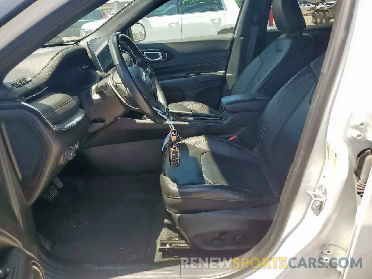 7 Photograph of a damaged car 3C4NJDCBXNT185627 JEEP COMPASS 2022